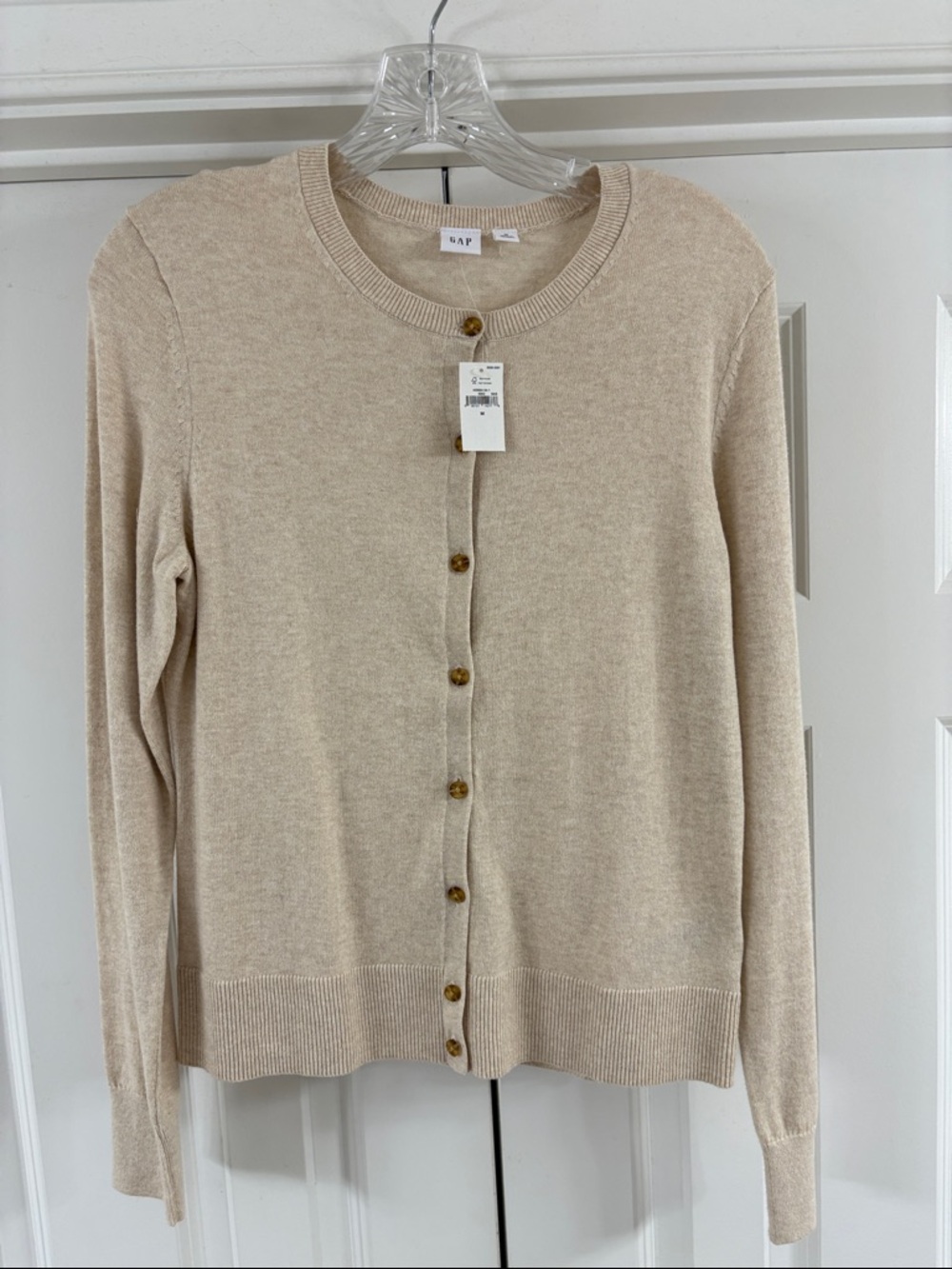 NWT! GAP Button-Front Cotton Knit Cardigan. Oat Heather Color. Sz M. Never worn!